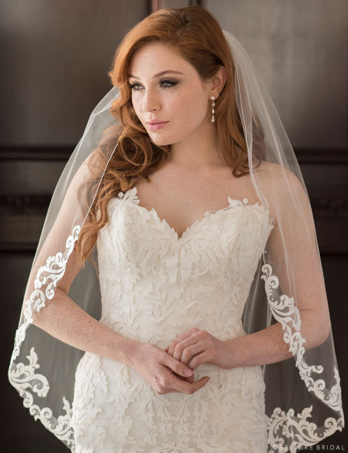 Bel Aire Bridal V7357 1-tier fingertip veil