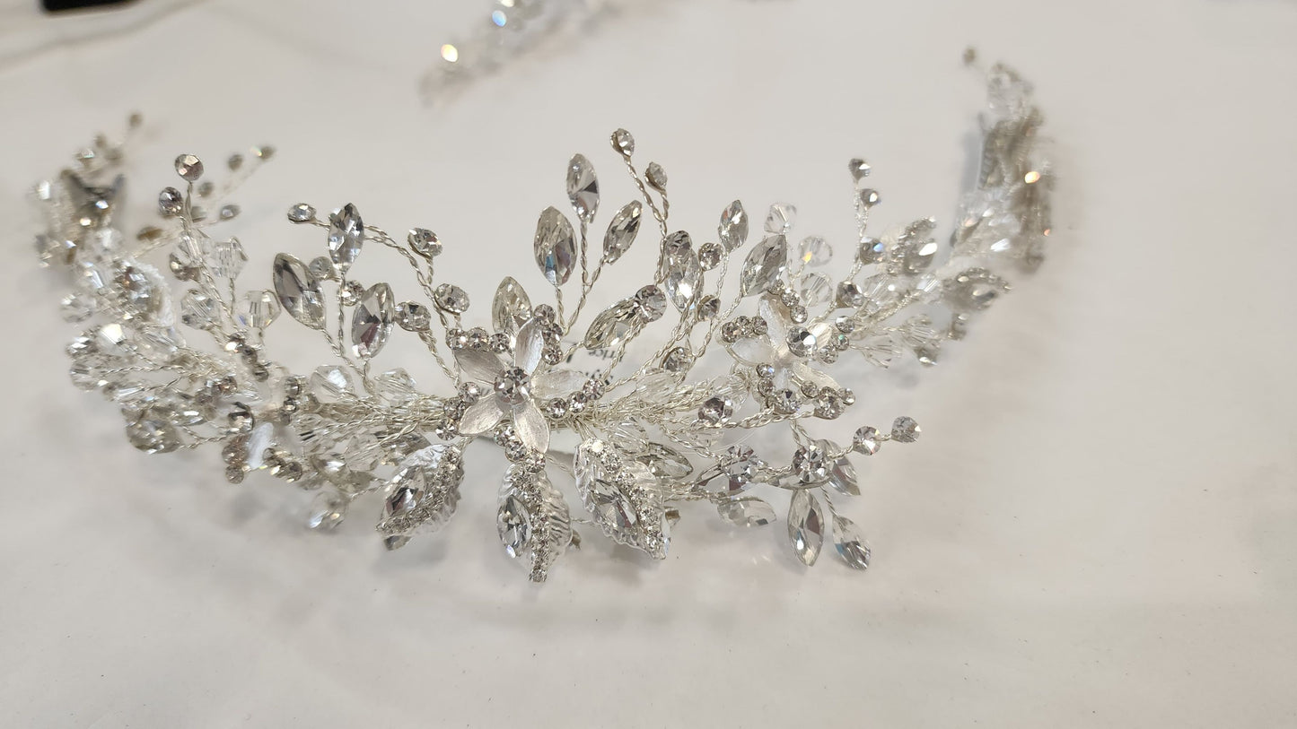 Bridal crystal hair comb