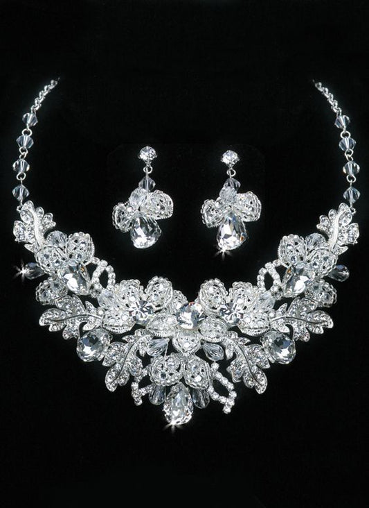 enVogue Bridal necklace and earring set 1102